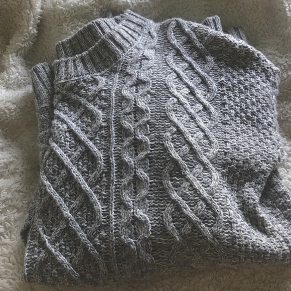 Oversized Knit Sweater ! - Picture 1 of 5